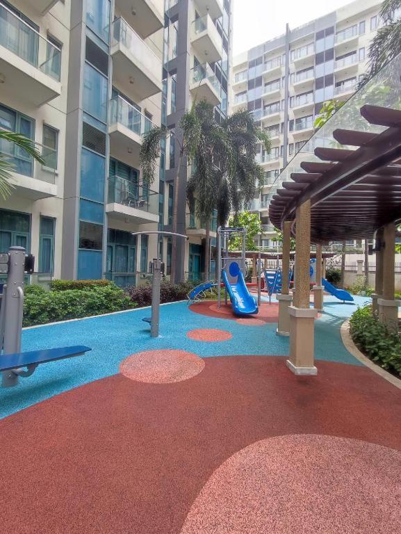 Two Palmtree Villas Newport Boulevard Near Naia 3 Pasay City Манила Екстериор снимка