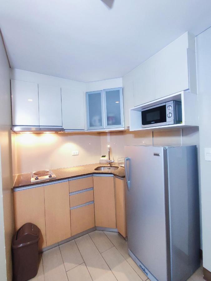 Two Palmtree Villas Newport Boulevard Near Naia 3 Pasay City Манила Екстериор снимка