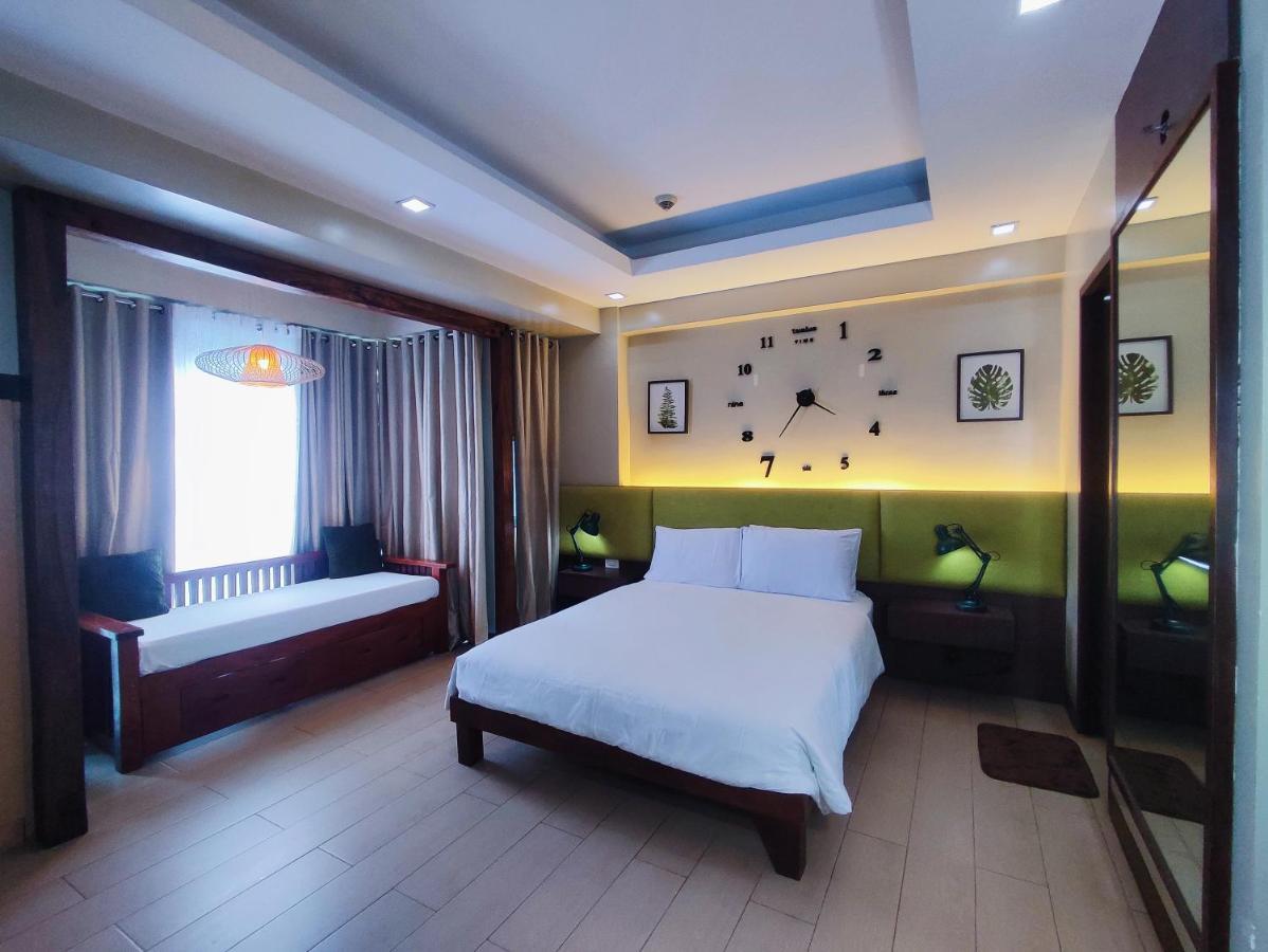 Two Palmtree Villas Newport Boulevard Near Naia 3 Pasay City Манила Екстериор снимка